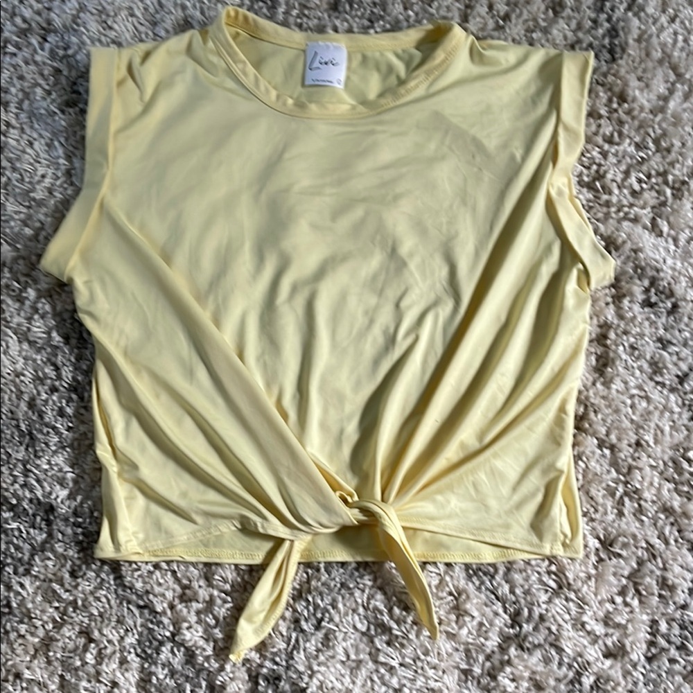 Livi by Olivia Rae Yellow Tie Front Sleeveless Knit‎ Top Size Large